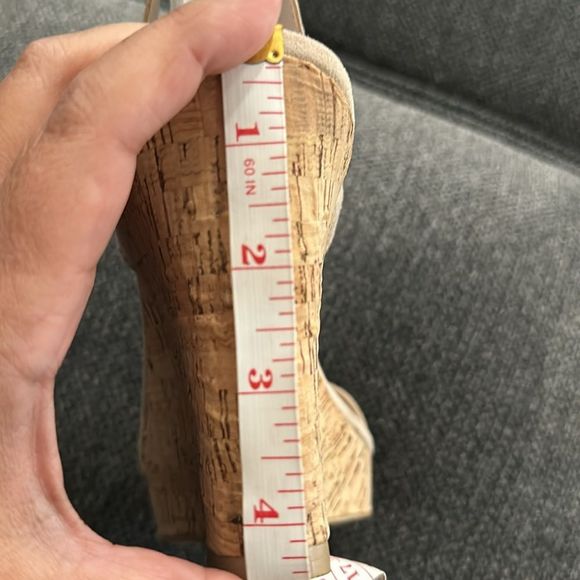 CHARLES by Charles David Suede Wedge Sandals NIB - Picture 6 of 7